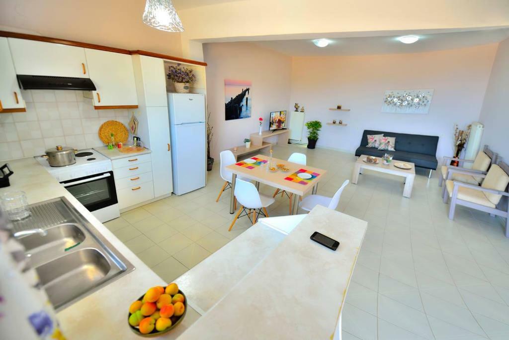 Eliana Apartment Kíssamos Екстериор снимка